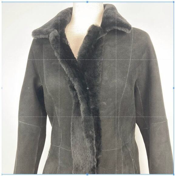 HiSO Canada Genuine Sherpa Sheepskin/Fur Reversible Coat with Belt - $3,500. - Picture 5 of 15